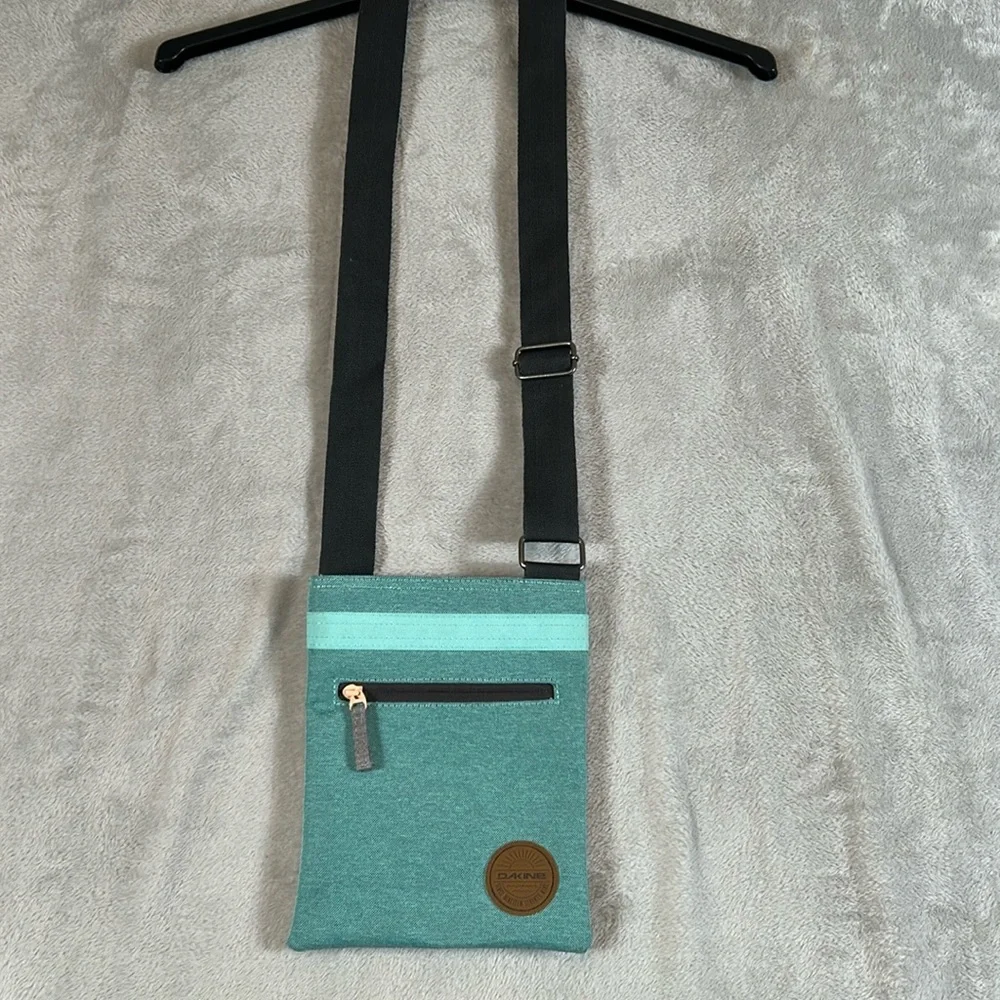 DAKINE Jive crossbody Shoulder Bag - Picture 1 of 8